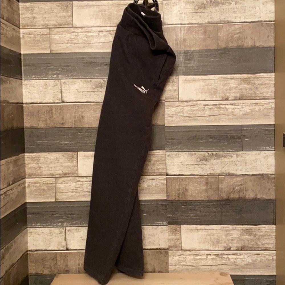 Grey Puma sweats with pocket